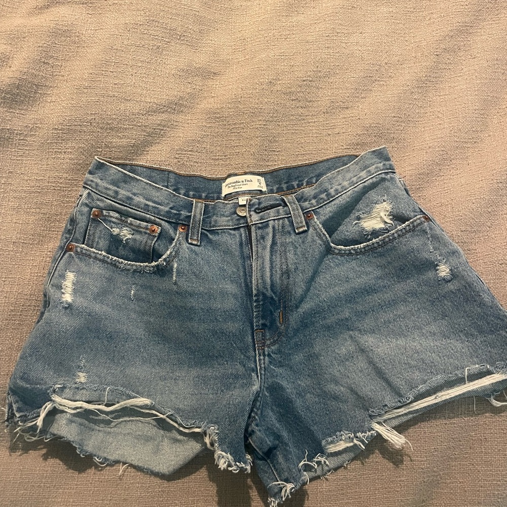 A&F boyfriend short (27/4) Curve Love